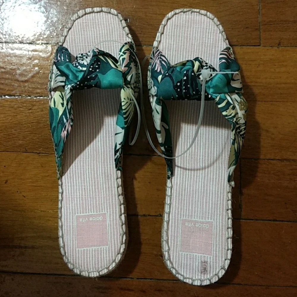 New Dolce Vita Benicia Sandals